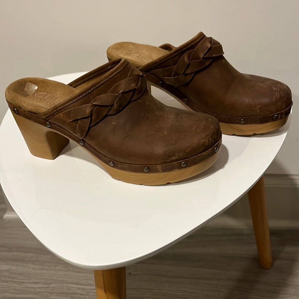 Clarks clogs